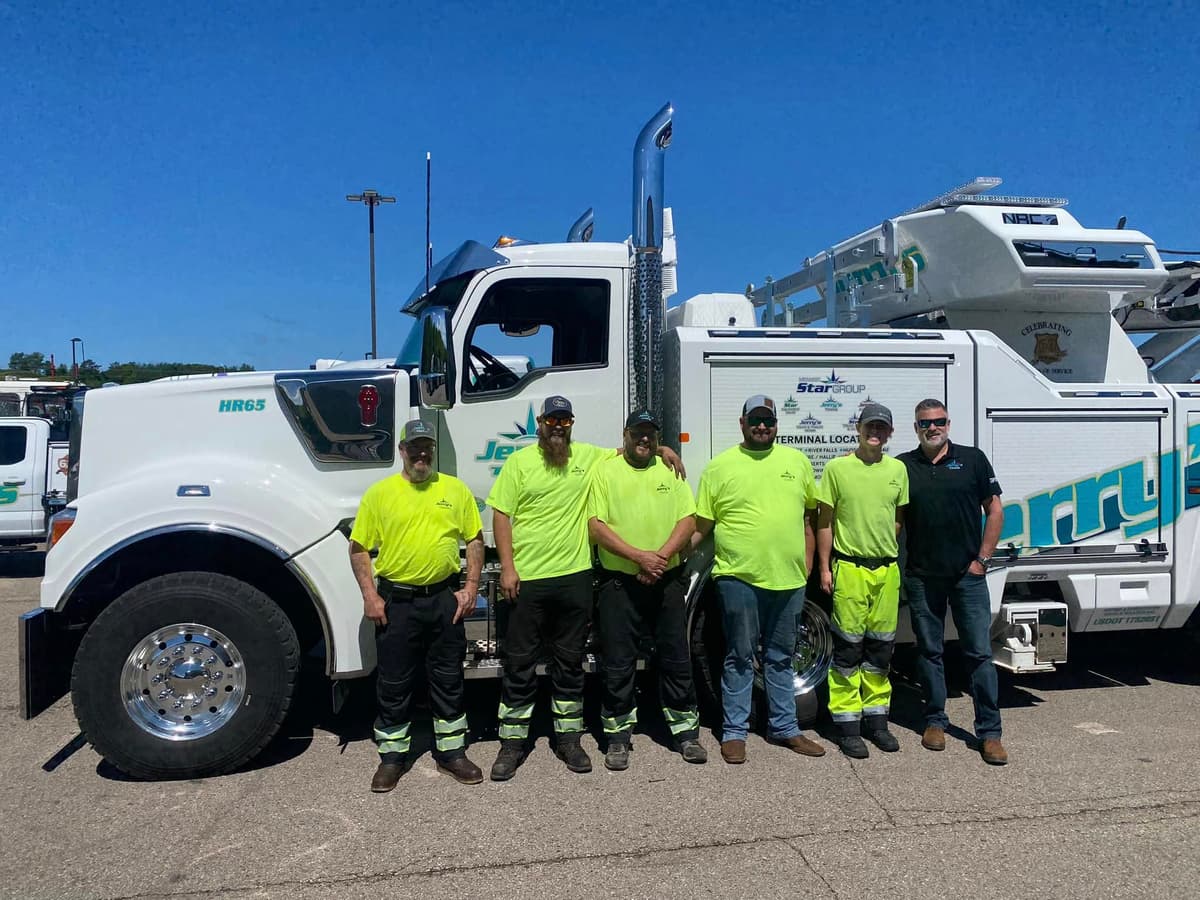 Professional towing service - Lightning-Fast 30-Minute Response